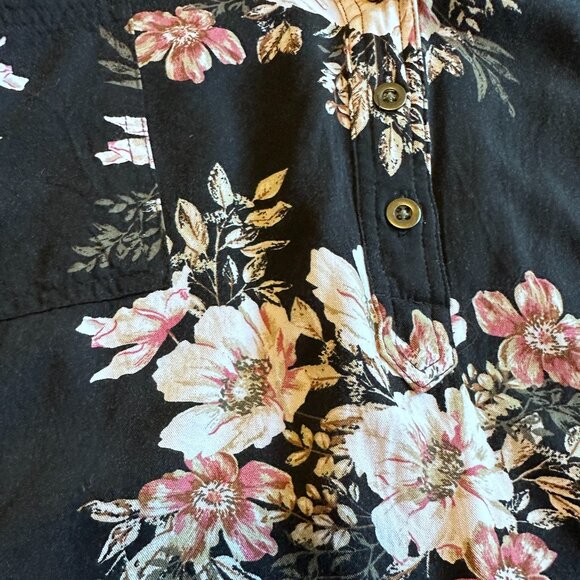 Torrid Size 5 Black Vintage Floral Y-neck shirt - Picture 6 of 12
